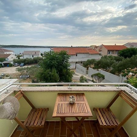 Apartmani Begic 1 I 2 Barbat na Rabu Dış mekan fotoğraf