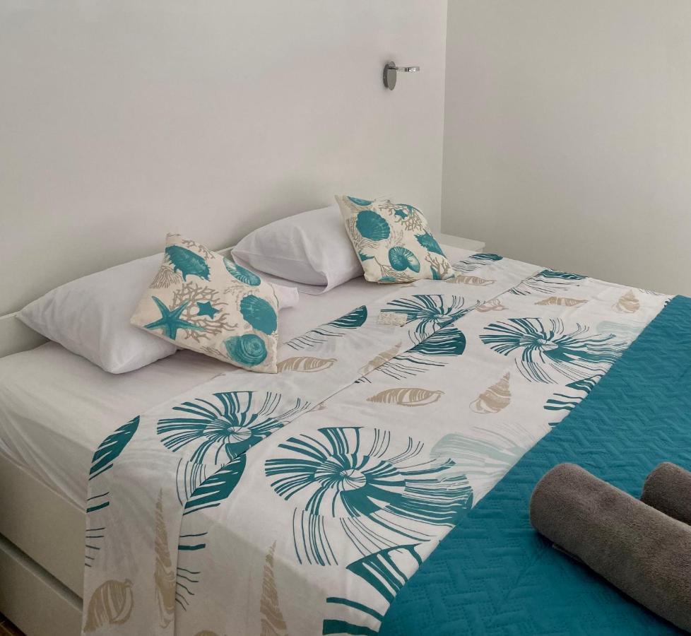 Apartmani Begic 1 I 2 Barbat na Rabu Dış mekan fotoğraf